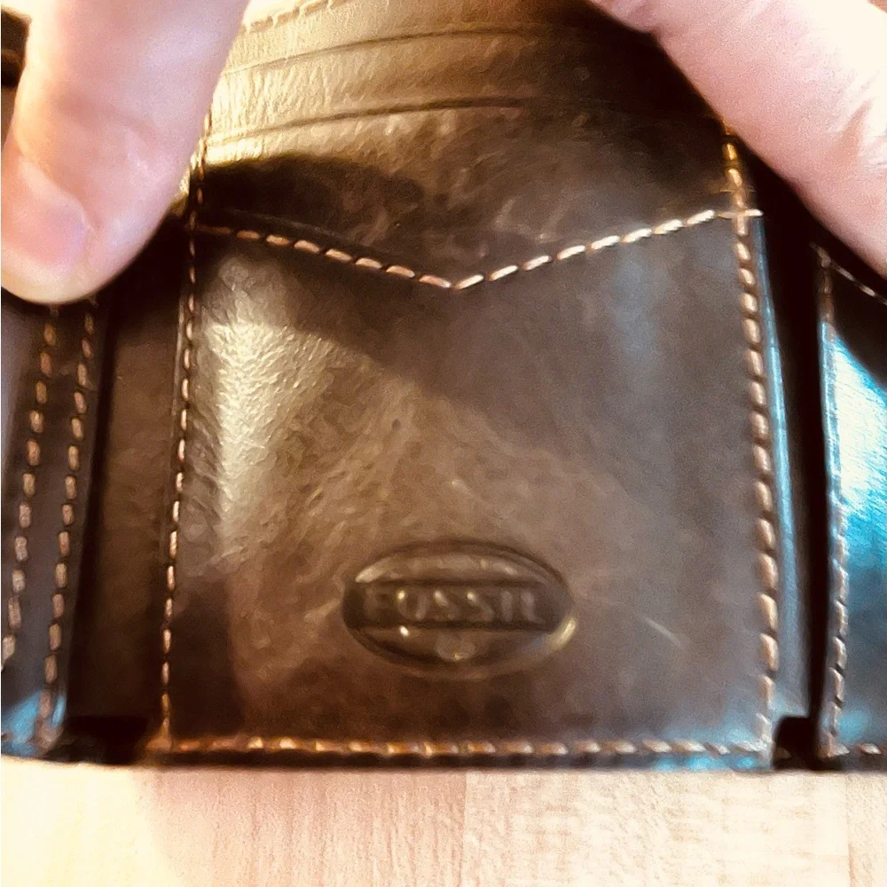 Fossil Classic Brown Leather Wallet, L 4” x H 3.5”